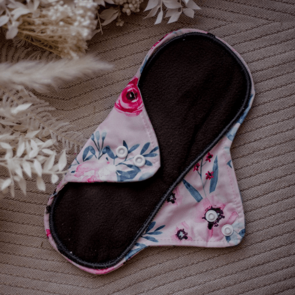 Reusable Cloth Menstrual Pad - Kiss of Spring - Everyday Living Eco Store 